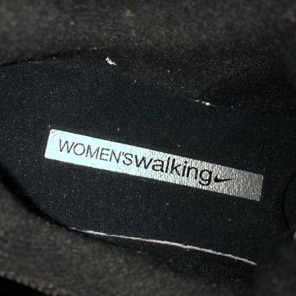 Nike Walking shoes - Picture 2 of 5